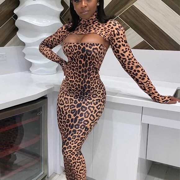 Dress - Picture 3 of 3